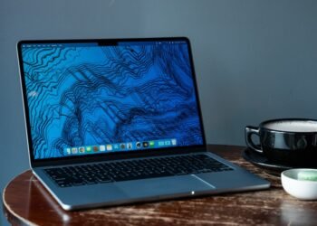 Apple Plans Affordable Mac Laptop Powered by iPhone Chip Technology