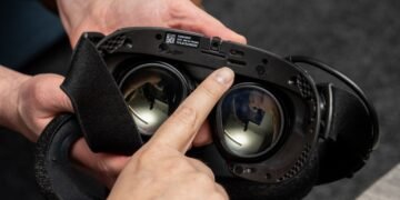 "Valve Introduces MicroSD Cards as the Future of Game Cartridges"