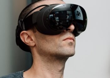 "Discover the Steam Frame: A Game-Changing Innovation in Virtual Reality"