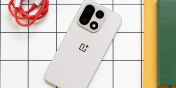 "OnePlus 15: The Ultimate Phone for Those Who Dislike Frequent Charging"