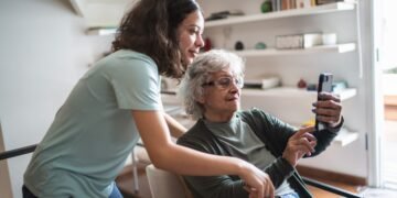 "Essential Tips for Assisting Your Parents with Tech During the Holidays"