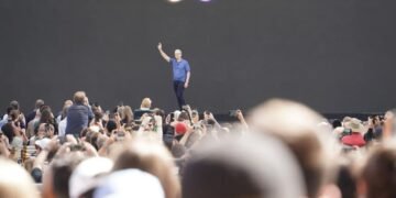 "Tim Cook May Depart as Apple CEO Next Year: What It Means for the Tech Giant"