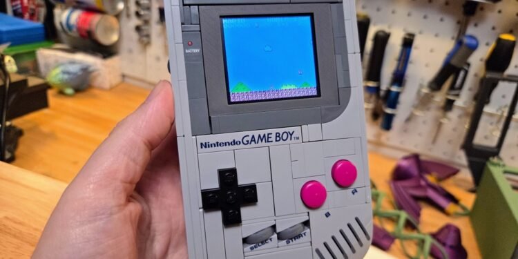 BrickBoy's Magnetic Magic: A Switch-Free Lego Game Boy!