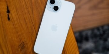 "Why Trump Mobile's Refurbished iPhones Are a Poor Investment"