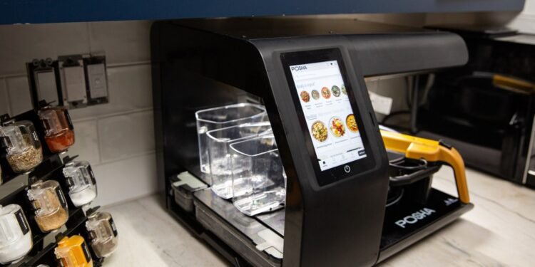 This $1,500 robot cooks dinner while I work