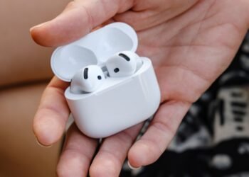 "Lowest Price Alert: Apple AirPods 4 with Active Noise Cancellation Now Available"