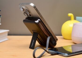 Kuxiu’s S3 MagSafe power bank is bigger and better and probably won’t explode