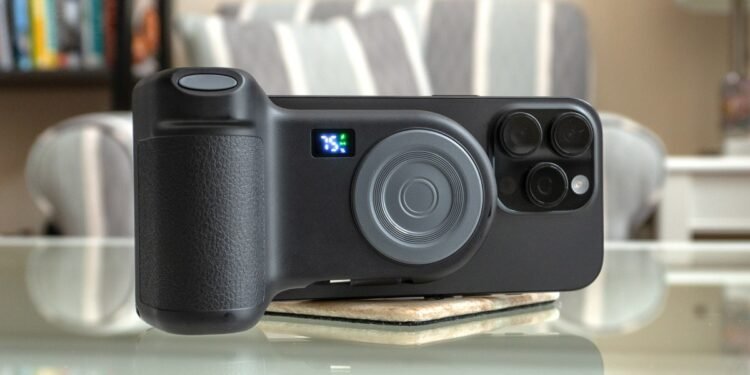 Belkin’s camera grip power bank is a few upgrades away from being a must-have