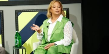 Apple Announces Major Executive Reshuffle: What It Means for the Future