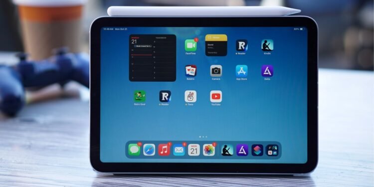 "Massive Cyber Monday Price Cut on Apple's Smallest iPad"