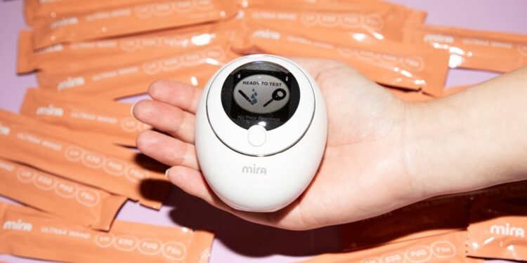 This egg-shaped gadget aims to demystify hormones… with pee