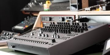 Roland’s TR-1000 is the ultimate drum machine