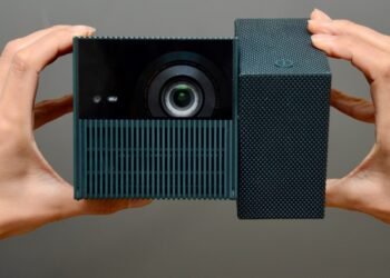 TCL’s PlayCube projector is more fun than a Rubik’s Cube