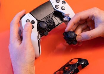 You can save $30 on Sony’s DualSense Edge controller by buying refurbished