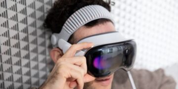 YouTube is coming to the Apple Vision Pro