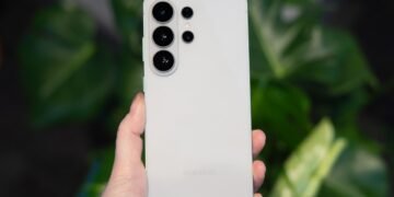 Hands on: I’m super impressed with the Galaxy S26 Ultra’s new Privacy Display