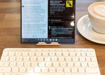 Who needs a laptop when you have a folding phone?