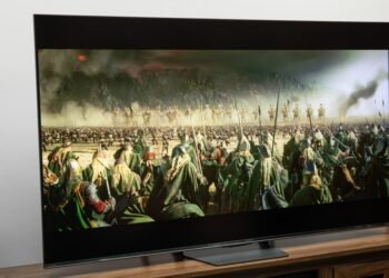 The Hisense U7SG is a great midrange TV you shouldn’t buy yet