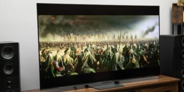 The Hisense U7SG is a great midrange TV you shouldn’t buy yet