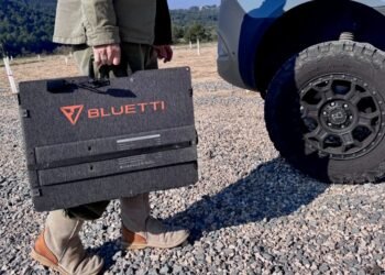 Bluetti’s Sora 500 solar panel is incredibly powerful for its size