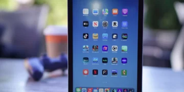 iPhone Fold rumor: iPad-like multitasking, but no iPad apps and no Face ID