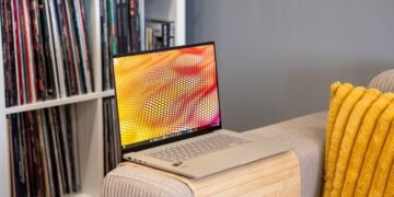 Asus’ lightweight 16-inch laptop is a formidable MacBook Air alternative