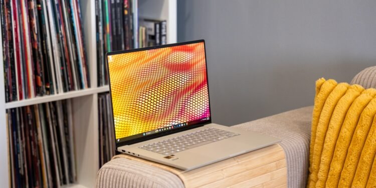 Asus’ lightweight 16-inch laptop is a formidable MacBook Air alternative