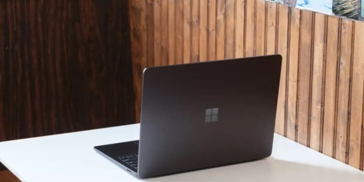 Microsoft planning Surface Laptop with an OLED display