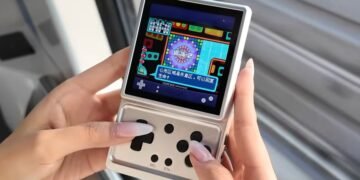 Anbernic’s new handheld is a pocket-friendly Android device with a swiveling screen