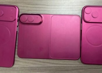 A wide foldable iPhone dummy emerges amid rumors of a delay