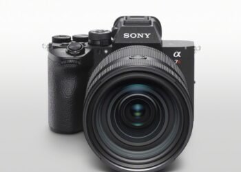Sony ups its new A7R VI to 66.8 megapixels and jumps the price to $4,500