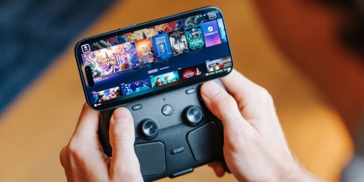 This accessory can snap a Steam Controller to your phone — or almost anything else