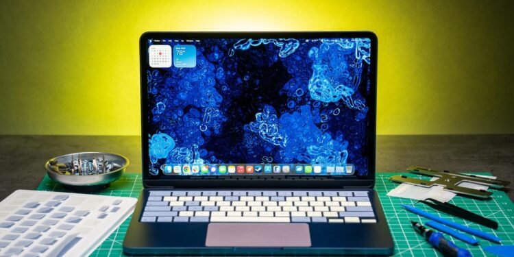 I customized a MacBook Neo with colorful spare parts