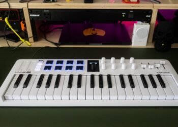 I’ve found the Goldilocks of portable MIDI controllers