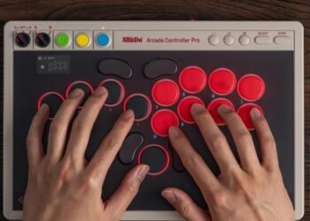 8BitDo’s all-button controller gets a screen upgrade for customizations without an app