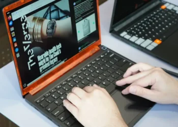 Framework delays its first Laptop 13 Pro shipments by a month