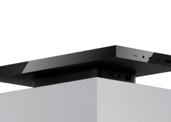 Microsoft created the mini Surface dev box that Qualcomm couldn’t