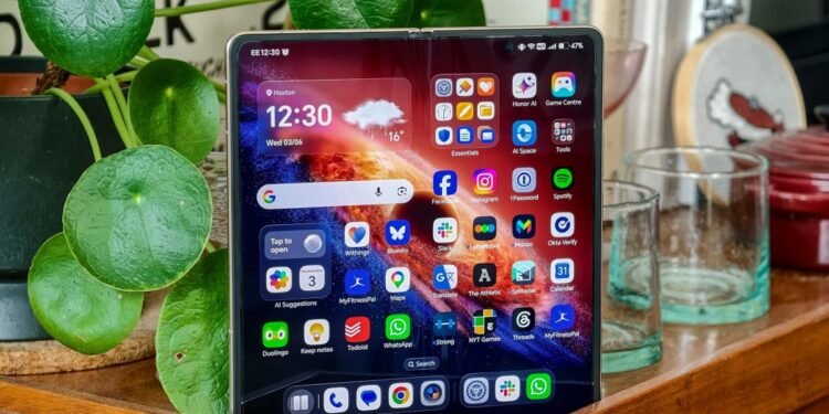 Honor’s Magic V6 sets three foldable firsts