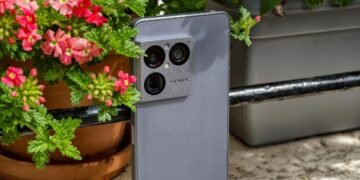 Sony’s Xperia 1 VIII is still a phone for the fans