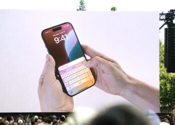 Here comes new Siri again