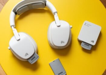 The wireless headset that gets hot-swappable batteries right