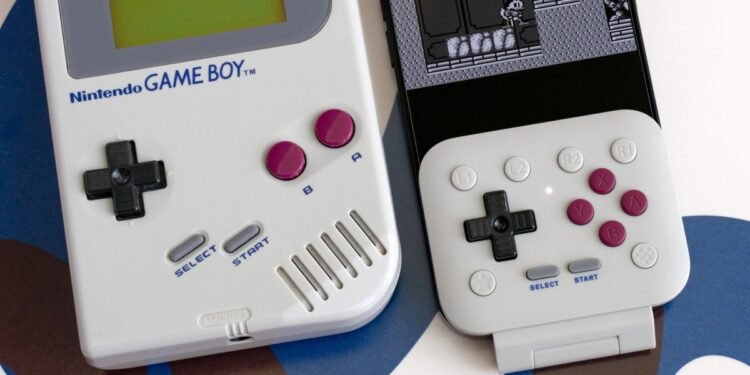 8BitDo’s FlipPad is the most pocketable way to turn your phone into a Game Boy