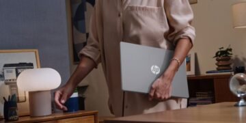 HP’s OLED-equipped 2-in-1 laptop is a solid back-to-school deal