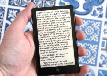 A touchscreen and light make the new X4 Pro the best version of Xteink’s tiny e-readers