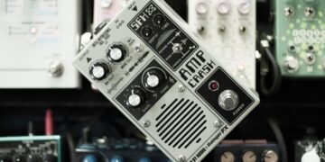 This tiny guitar amp is the most unhinged distortion pedal I’ve ever used
