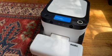 You can now just point at a mess and this robot vacuum will suck it up