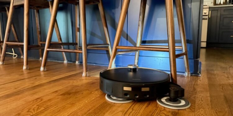 This robot vacuum solves my kitchen stool problem