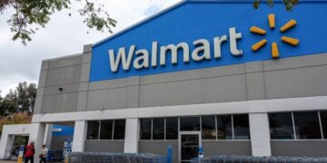 Walmart is finally adding Apple Pay and Google Pay