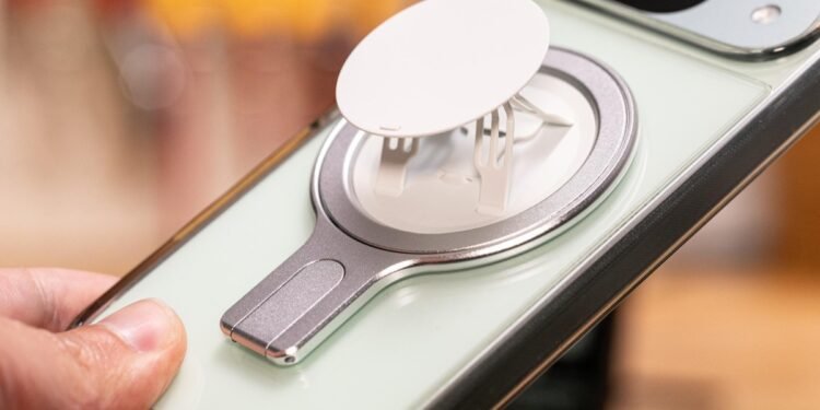 I finally found a magnetic phone grip I never want to remove