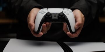 Sony isn’t phasing out discs quite as quickly as we thought